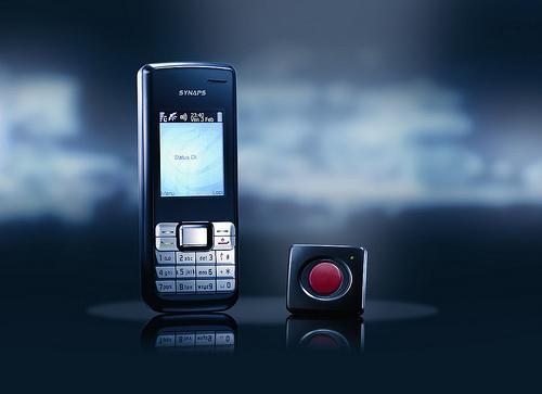 The Synaps phone and its companion security device